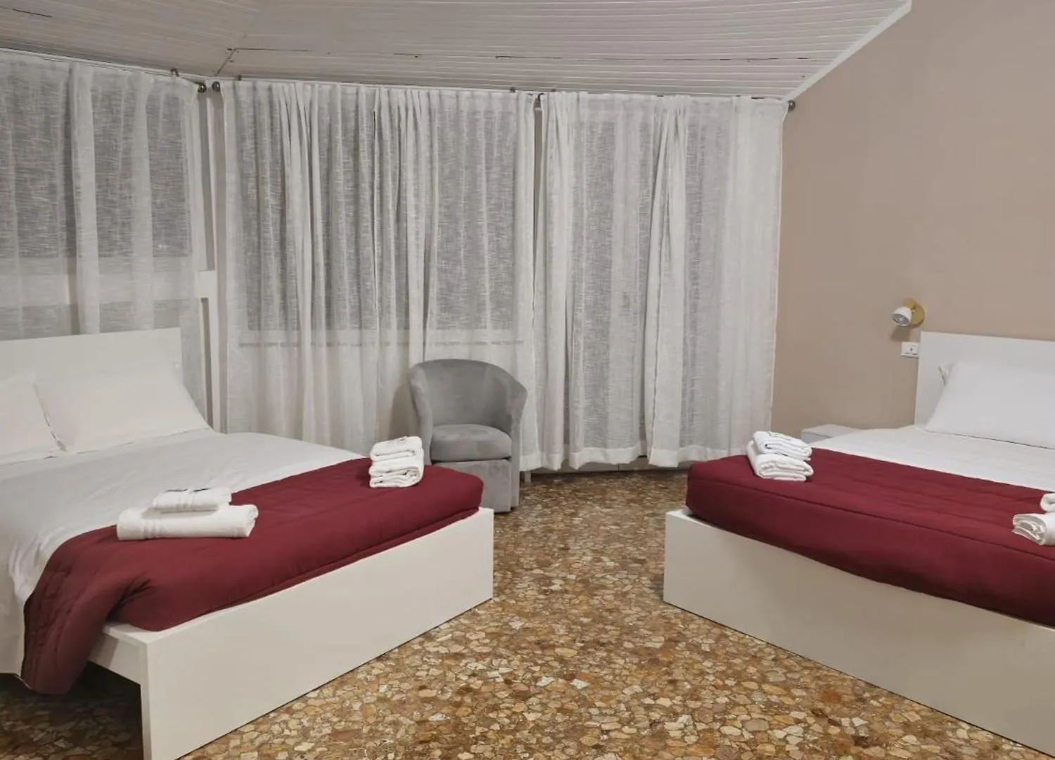 Homestay Mmm Home Train Station 2 Venice Italy